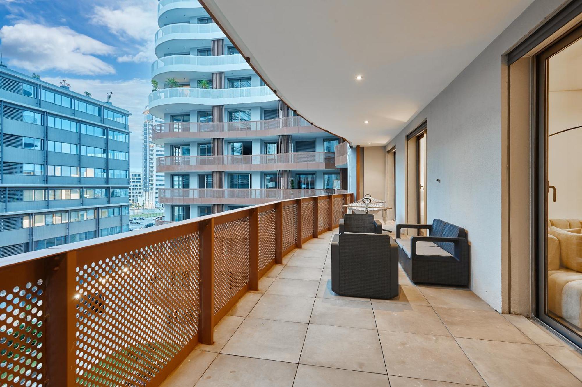 Appartamento Modern Unit In Casa Finance With Free Parking